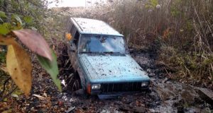 guy gets his jeep stuck in the mud towing company asks for 48000 after they get it out 101456 1