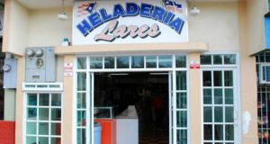 plazarevolucionyheladeria0006