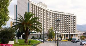 hilton athens allagi onoma