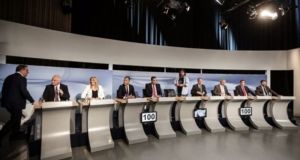 debate kentroaristera monmahia upopsifion arxigon