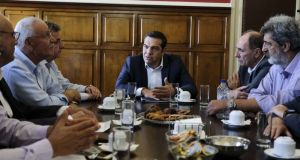 tsipras perifereiaka anaptuxiaka sunedria