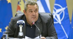 kammenos sunenteuxi tupou sunantisi tsipra