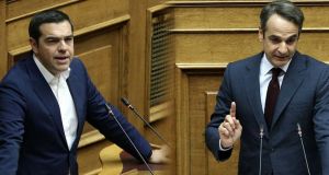 tsipras mitsotakis vouli entasi prespes