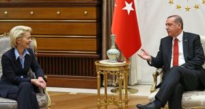 von der leyen erdogan turkey tourkia ee arthro