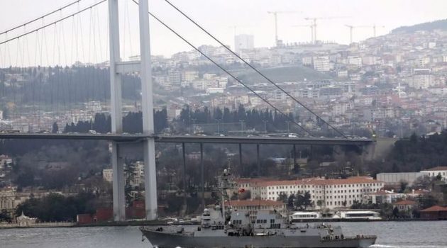 Η Τουρκία έκλεισε τα Στενά του Βοσπόρου – Σε εφαρμογή η Συνθήκη του Μοντρέ