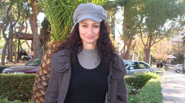 Η 44χρονη μητέρα Κλεοπάτρα Καραθάνου από τα Καλύβια πέρασε στο Πανεπιστήμιο
