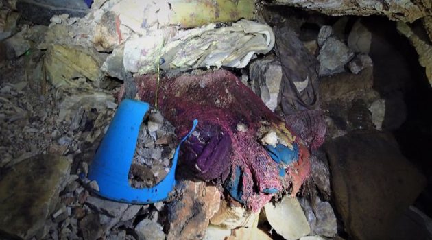 Κων. Μπακολίτσας: «Καθαρισμός της Σπηλιάς στο Πετροχώρι πάνω από τη Λίμνη Τριχωνίδα» (Photos)