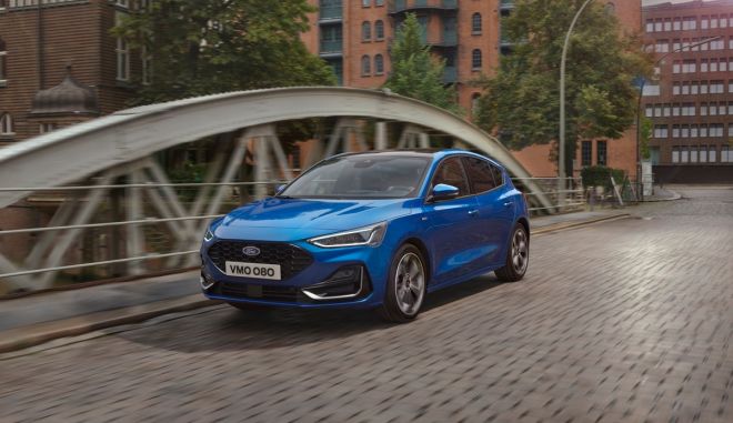 2021 ford focus st line outdoor 01