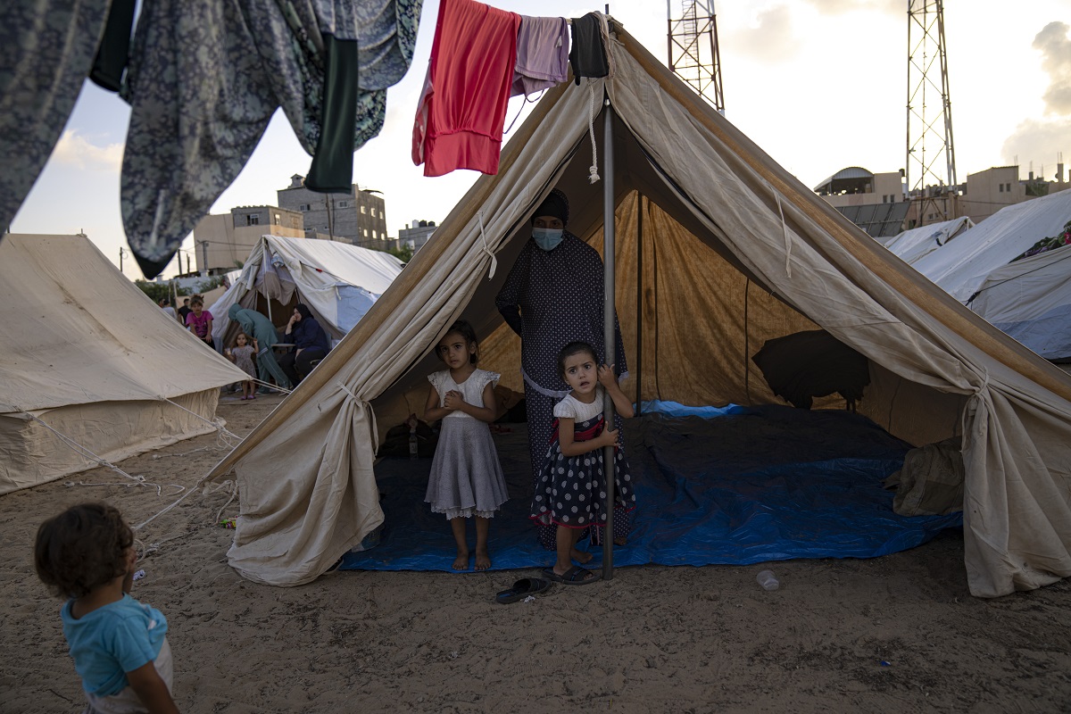 israel palestinians gaza tent camp khan younis