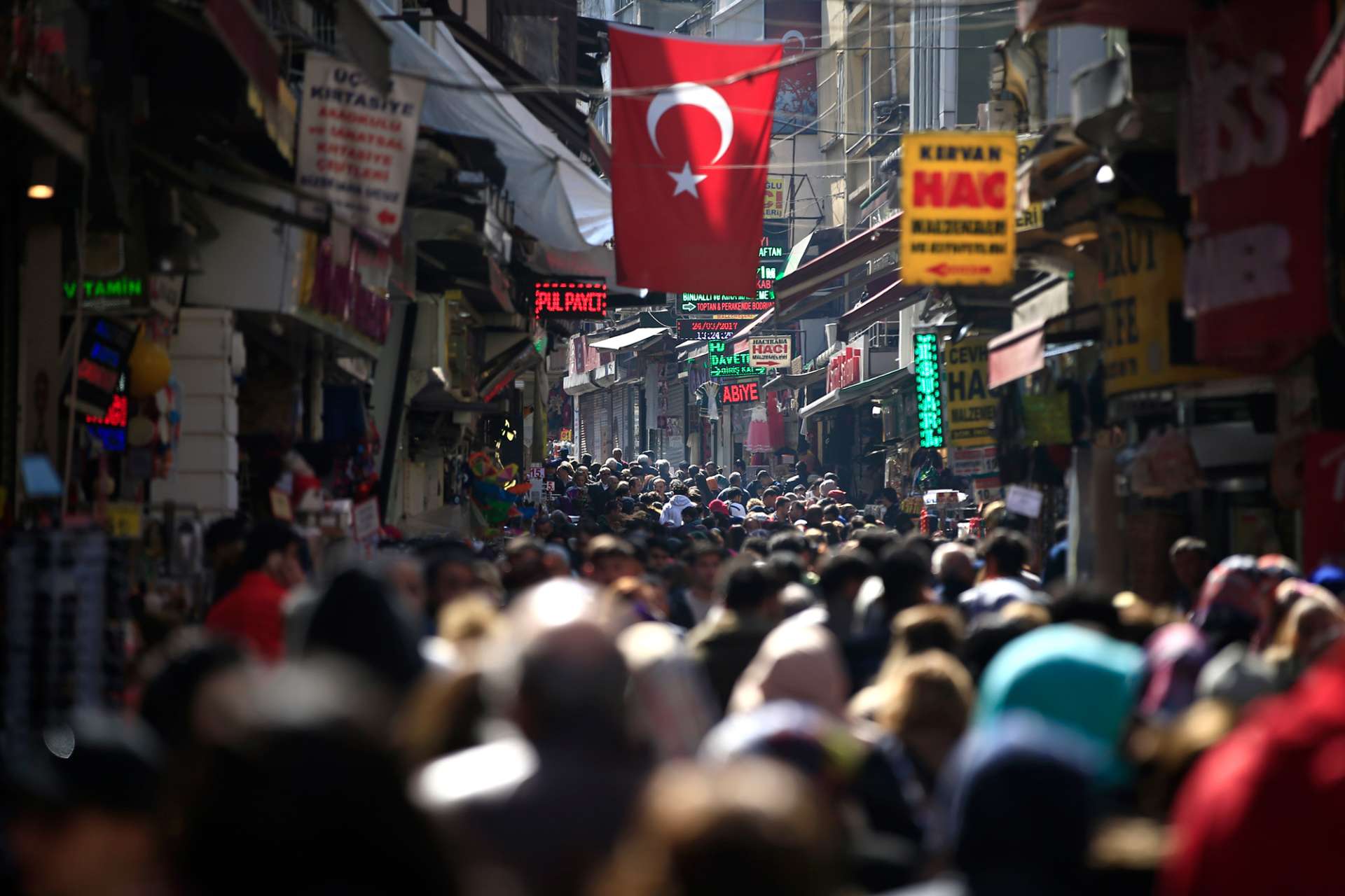 turkey instanbul bazaar sultanahmed file ap photo lefteris pitarakis