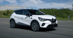 23my asx phev instyle pr image driving front variation lr