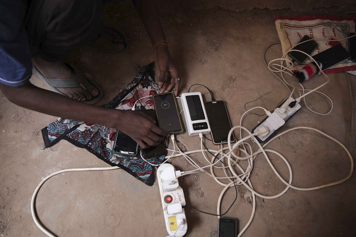 sudan internet mobile device