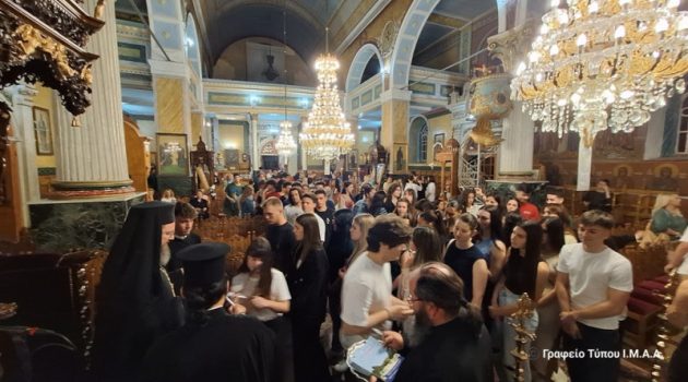Ιερές Παρακλήσεις για τις Πανελλήνιες Εξετάσεις σε Αγρίνιο και Μεσολόγγι (Photos)