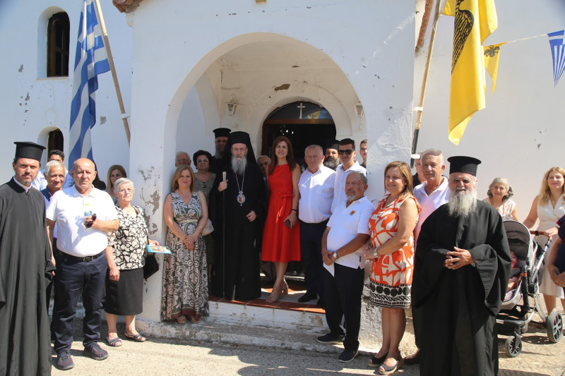 o-mitropolitis-ierotheos-ston-eortazonta-iero-nao-agiou-vlasiou