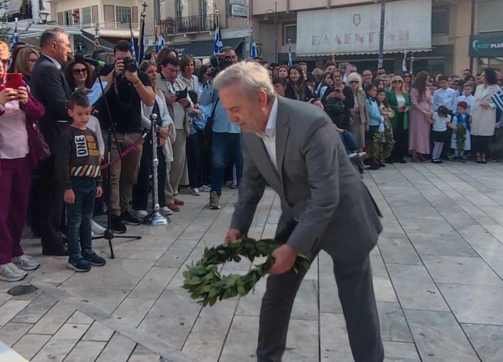 28i oktovriou katathesi stefanon deiisi10