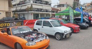 Τουλάχιστον 100 αυτοκίνητα και δίκυκλα στο Parking στα παλιά σφαγεία, στο Αγρίνιο με αφορμή το 1ο Αuto Μotor Festival!