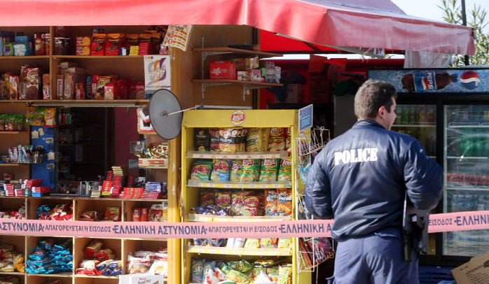 Τρεις ανήλικοι συνελήφθησαν την Τρίτη, 22 Οκτωβρίου 2024 στο Μεσολόγγι για κλοπή προϊόντων από περίπτερο