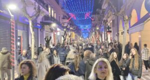 Το «Christmas Open Night» πραγματοποιήθηκε για πρώτη φορά στο Αγρίνιο, μικροί και μεγάλοι συμμετείχαν παρά τις... αντιδράσεις!