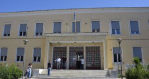 Σε 18 μήνες φυλάκιση καταδικάστηκε ο επιδειξίας που συνελήφθη στο Αιτωλικό, αφού έδειξε τα γεννητικά του όργανα σε ένα 15χρονο κορίτσι