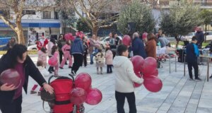 «Santa Party» στην Πλατεία Δημάδη για καλό σκοπό αφού πέραν της ψυχαγωγίας θα συγκεντρωθούν ρούχα και τρόφιμα για συνανθρώπους μας