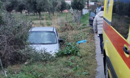 Γύρω στις 17:00 το απόγευμα της 8ης Δεκεμβρίου σημειώθηκε τροχαίο στα Αμπάρια Παναιτωλίου, Ι.Χ. με παιδιά και μάνα κατέληξε σε αύλακα