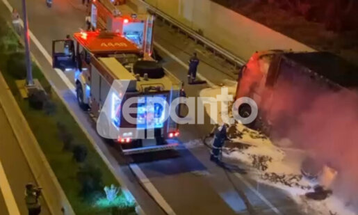 Στην Ιόνια Οδό κάηκε ολοσχερώς νταλίκα στο Τούνελ της Μακύνειας σήμανε συναγερμό στην Πυροσβεστική Υπηρεσία Ναυπάκτου