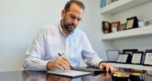 Ο Νεκτάριος Φαρμάκης έκανε τη δική του παρέμβαση μέσω επιστολής για την ακαρπία στην καλλιέργεια πορτοκαλιών «Navelina»