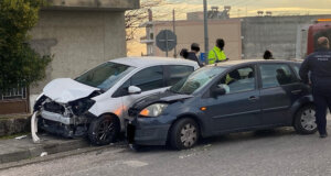 Στα Τριανταίικα Αγρινίου κατά τις απογευματινές ώρες της 8ης Μαρτίου σημειώθηκε τροχαίο με υλικές ζημιές μετά τη σύγκρουση δύο Ι.Χ.